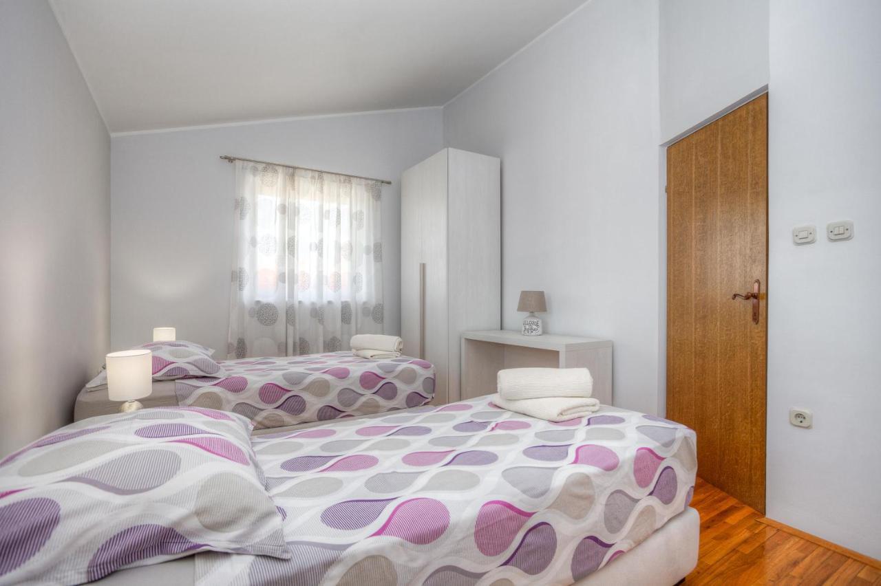 Diconi Apartment Pula Luaran gambar