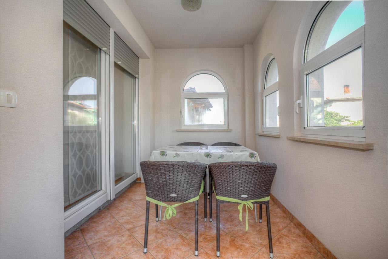 Diconi Apartment Pula Luaran gambar