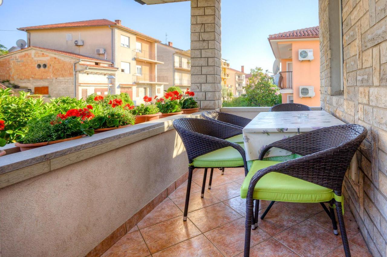 Diconi Apartment Pula Luaran gambar